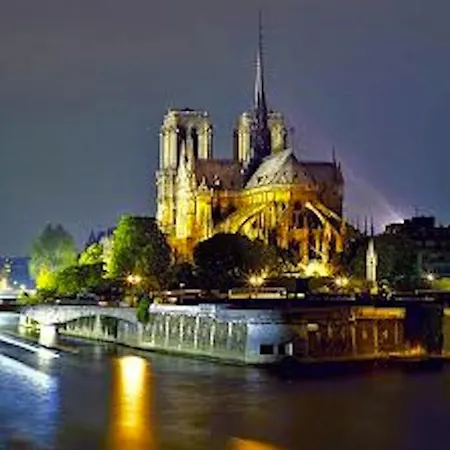 Apartament Marais 75004 Seine River