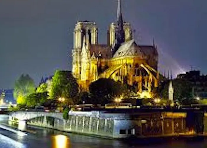 Apartament Marais 75004 Seine River